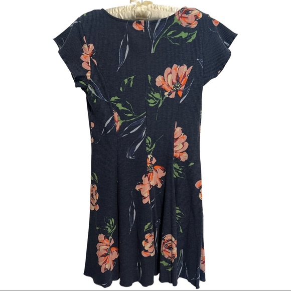 Love, Fire floral dress - Picture 2 of 3